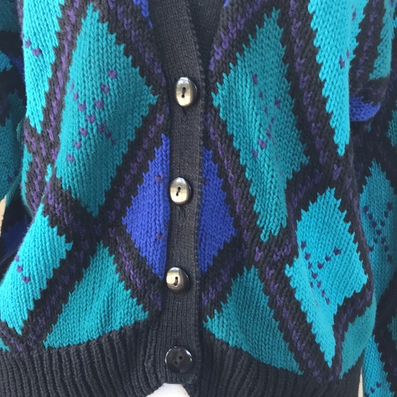 Vintage Short Cardigan - Picture 2 of 8